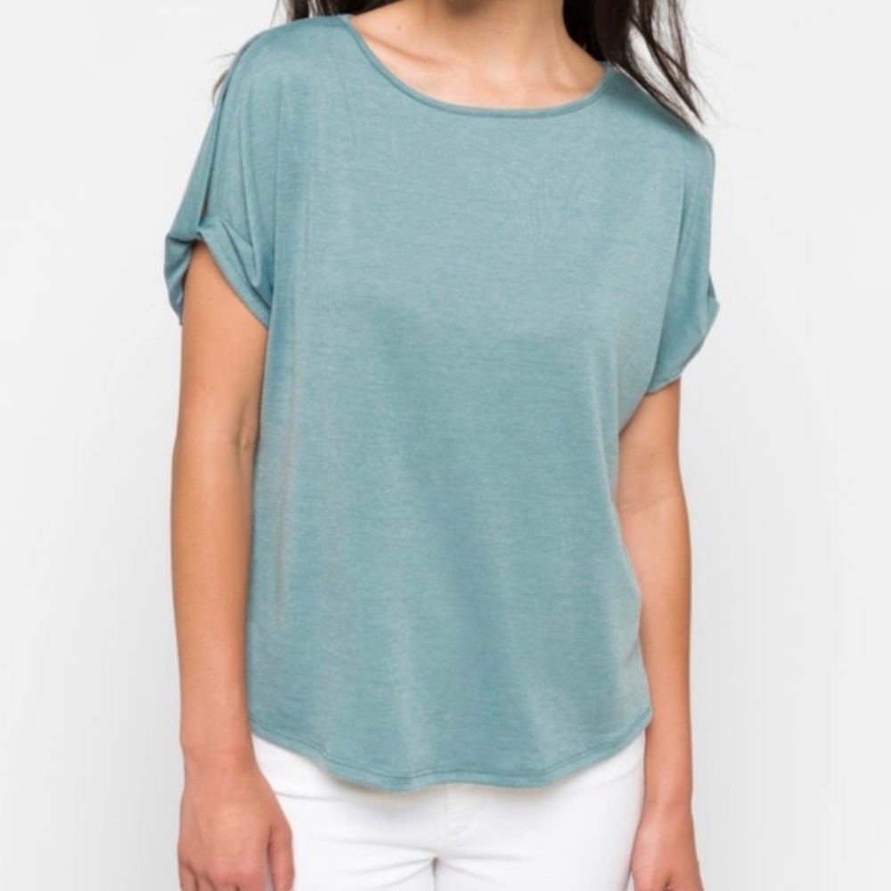 Colette Romey Cold Shoulder knit top. NWT Stitch Fix